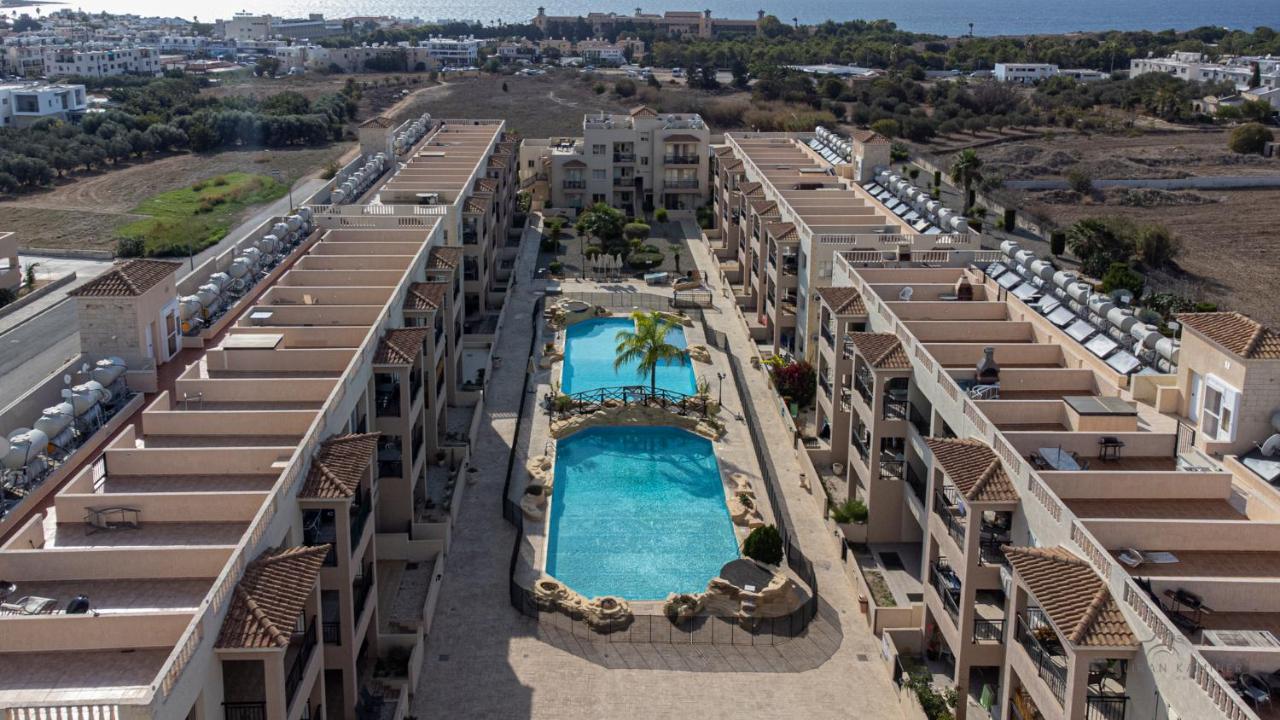 Apartamento Royal Seacrest Crown-Jewel, 2B, Pools, Sea, Center Paphos Exterior foto